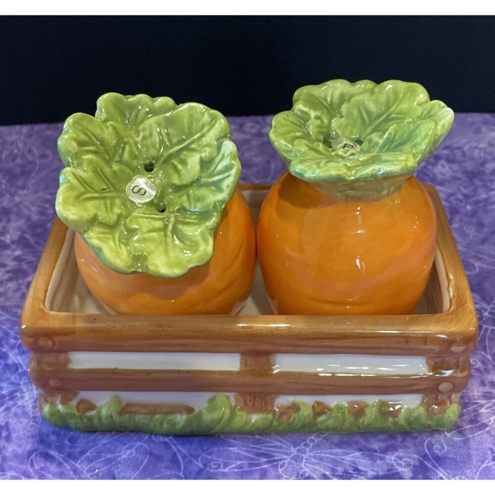 Pier 1 Imports‎ Carrot Ceramic Salt Pepper Shakers Caddy Set Easter Spring